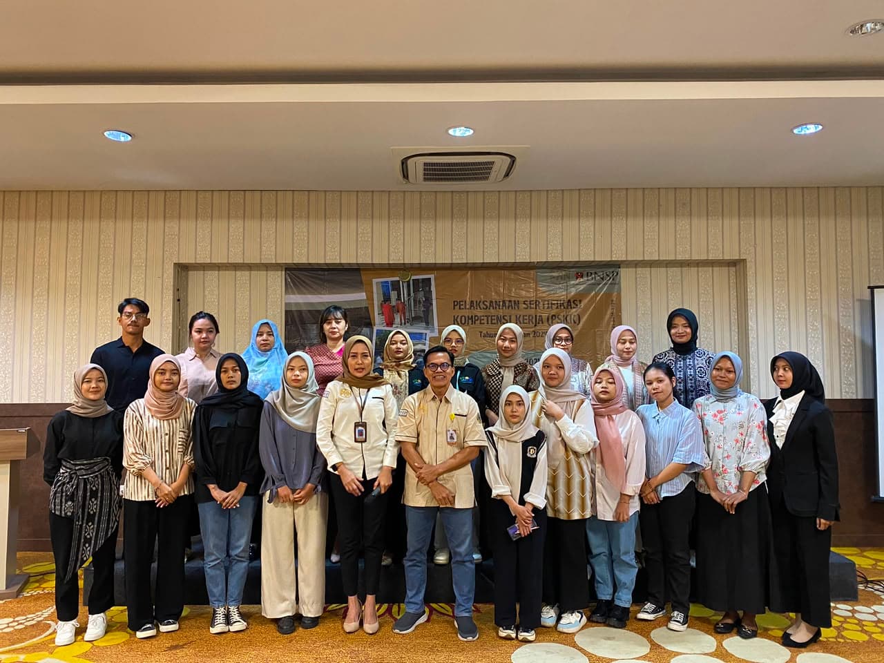 Kegiatan meeting organizer untuk pelaksanaan sertifikasi kompetensi kerja